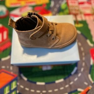 Cat & Jack Malik Sneakers size 6 Tan